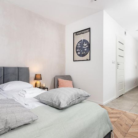 Apartamenty Na Debnikach - By Upstairs Krakow Bagian luar foto
