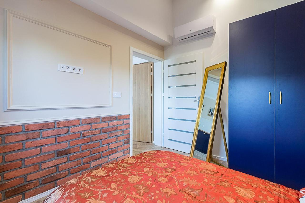 Apartamenty Na Debnikach - By Upstairs Krakow Bagian luar foto