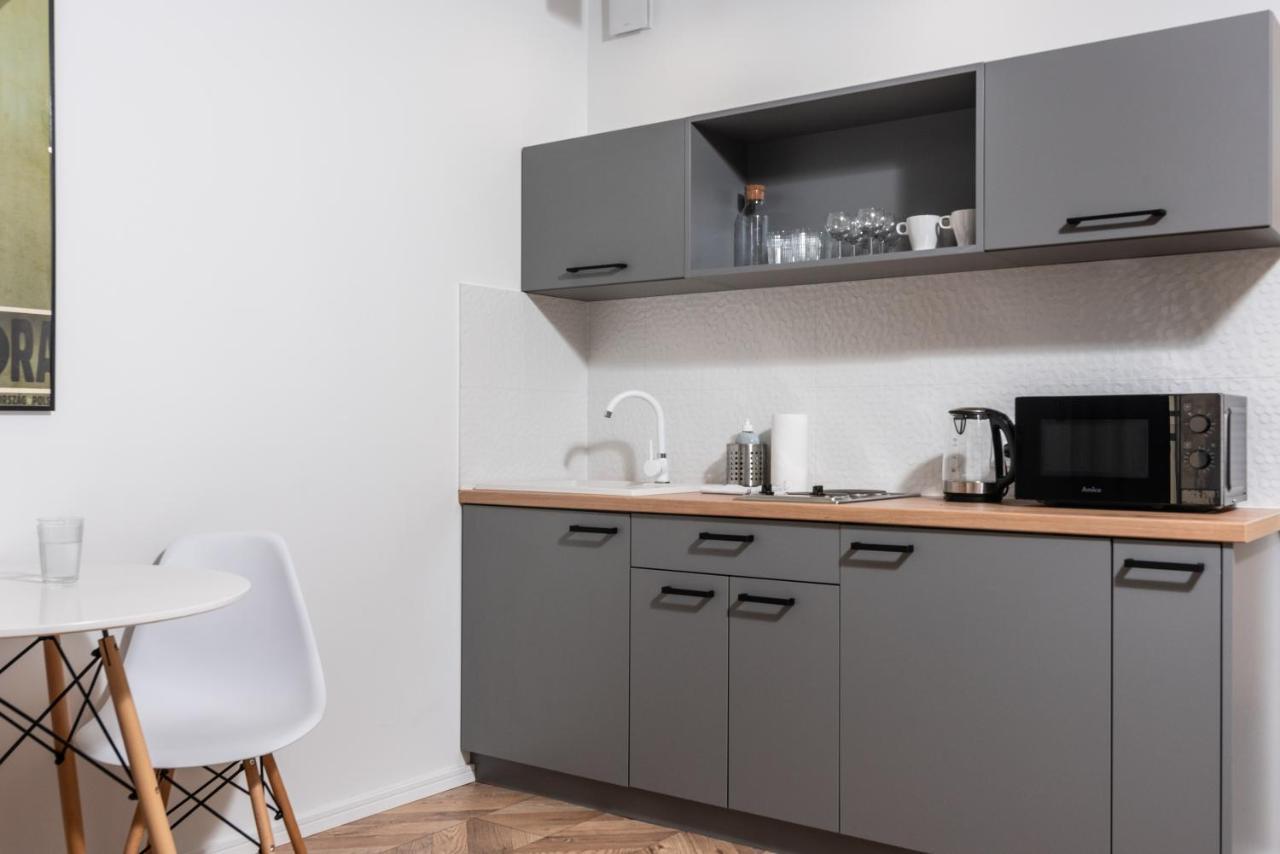 Apartamenty Na Debnikach - By Upstairs Krakow Bagian luar foto